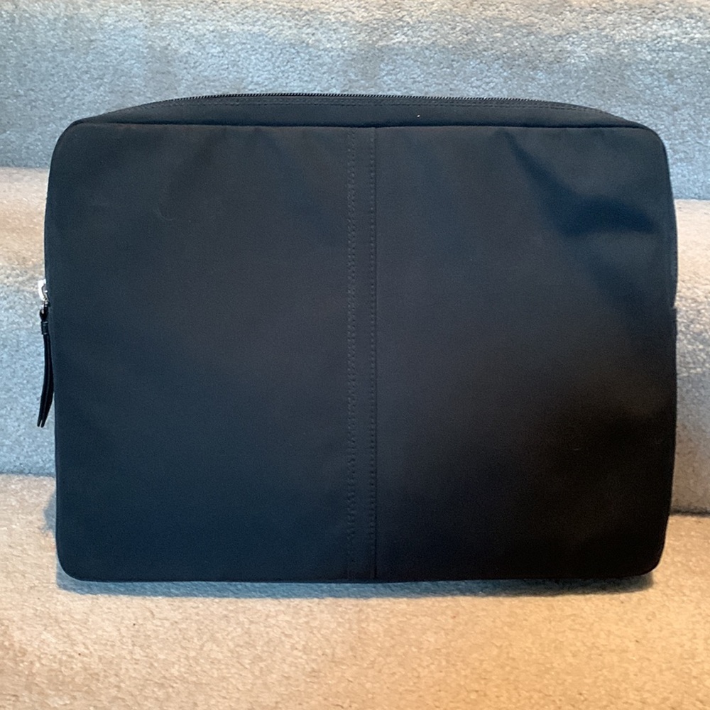 BRAND NEW NEVER USED COACH Computer Bag with zipper. - Picture 3 of 10